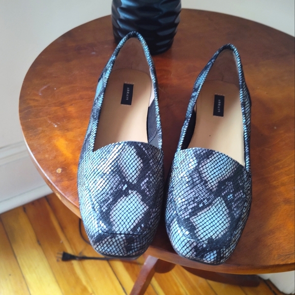 Array Freedom square toe snake slip on loafer - Picture 2 of 5